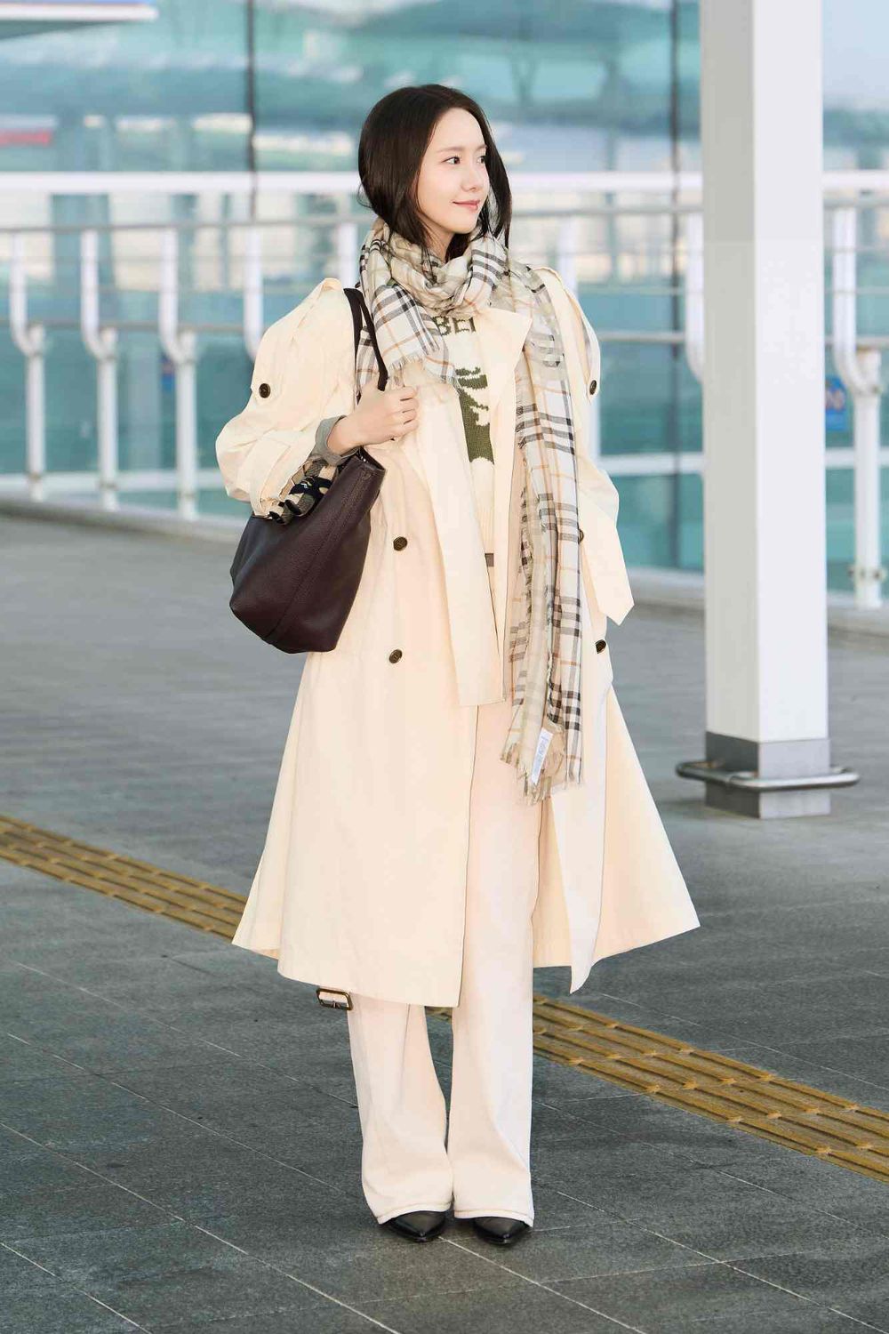 潤娥真的好適合BURBERRY！SKZ昇玟、泰星Bright、小S女兒也出發倫敦大秀了！-6