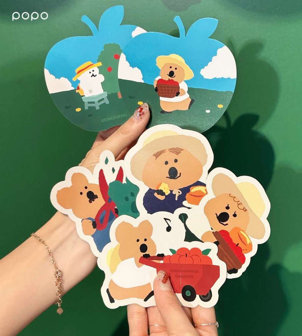 春上布丁蛋糕跟DINOTAENG聯名了！買限定蘋果蛋糕再送Q翻矮袋鼠提袋、滿額還能把貼紙帶回家！-8