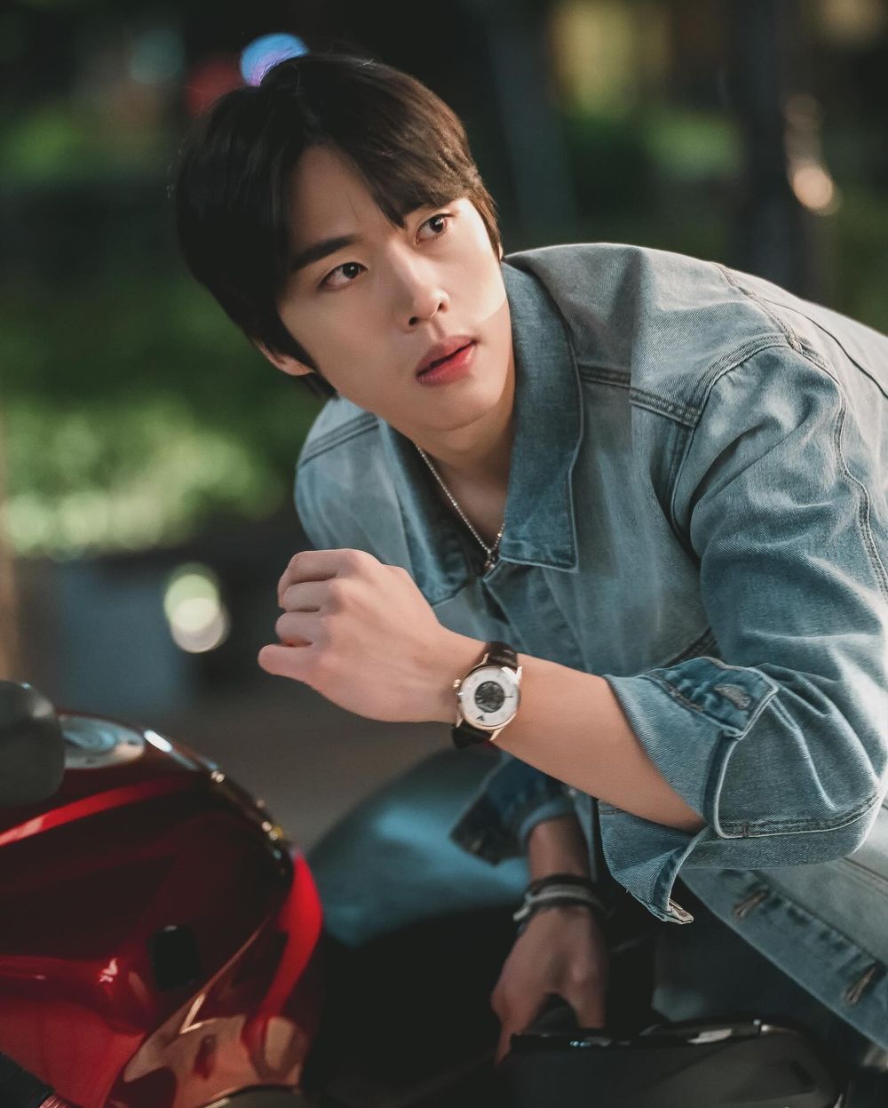 韓網熱議7位備受關注的00後韓劇男演員！李彩玟、文相敏人氣飆漲，崔顯旭演技受肯定-8