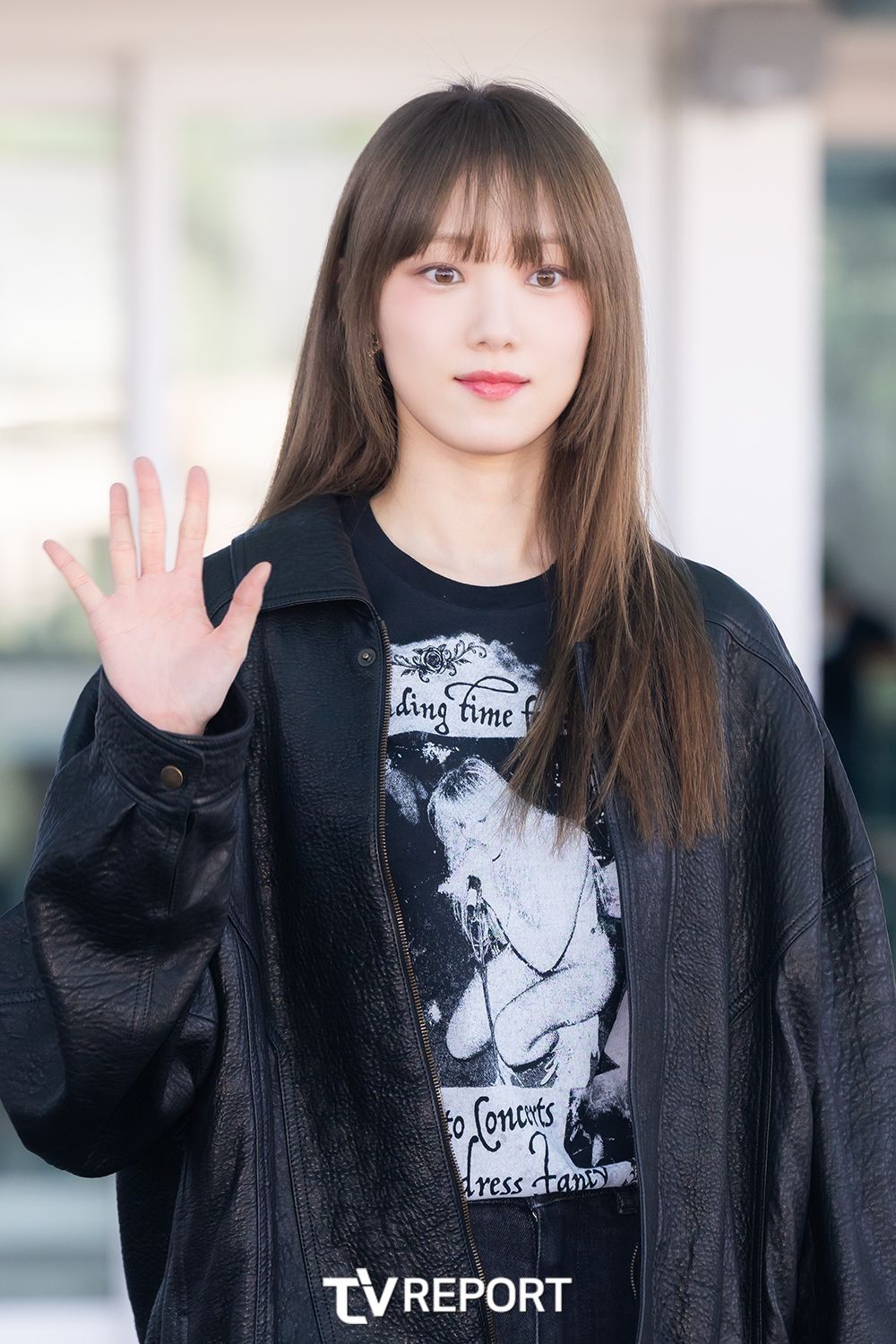 ATINY被可愛暈倒！ATEEZ崔傘出差Dolce & Gabbana米蘭大秀、機場狂飯撒！女神李聖經也出發了！-5