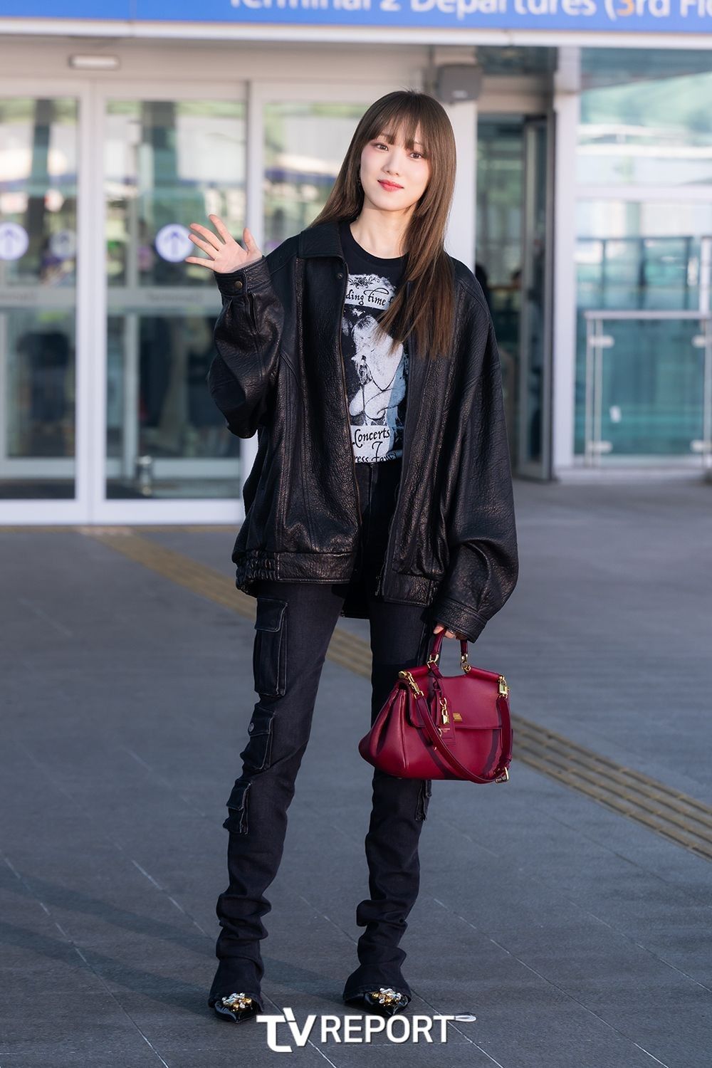 ATINY被可愛暈倒！ATEEZ崔傘出差Dolce & Gabbana米蘭大秀、機場狂飯撒！女神李聖經也出發了！-4