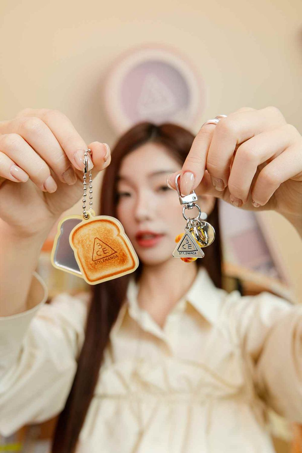 3CE改做寵物周邊？！攜手CRO#FEE打造寵物友善快閃店，體驗韓國賣翻「暖烤烘焙彩妝」、還送萌毛孩可頌頭套、領巾！-13