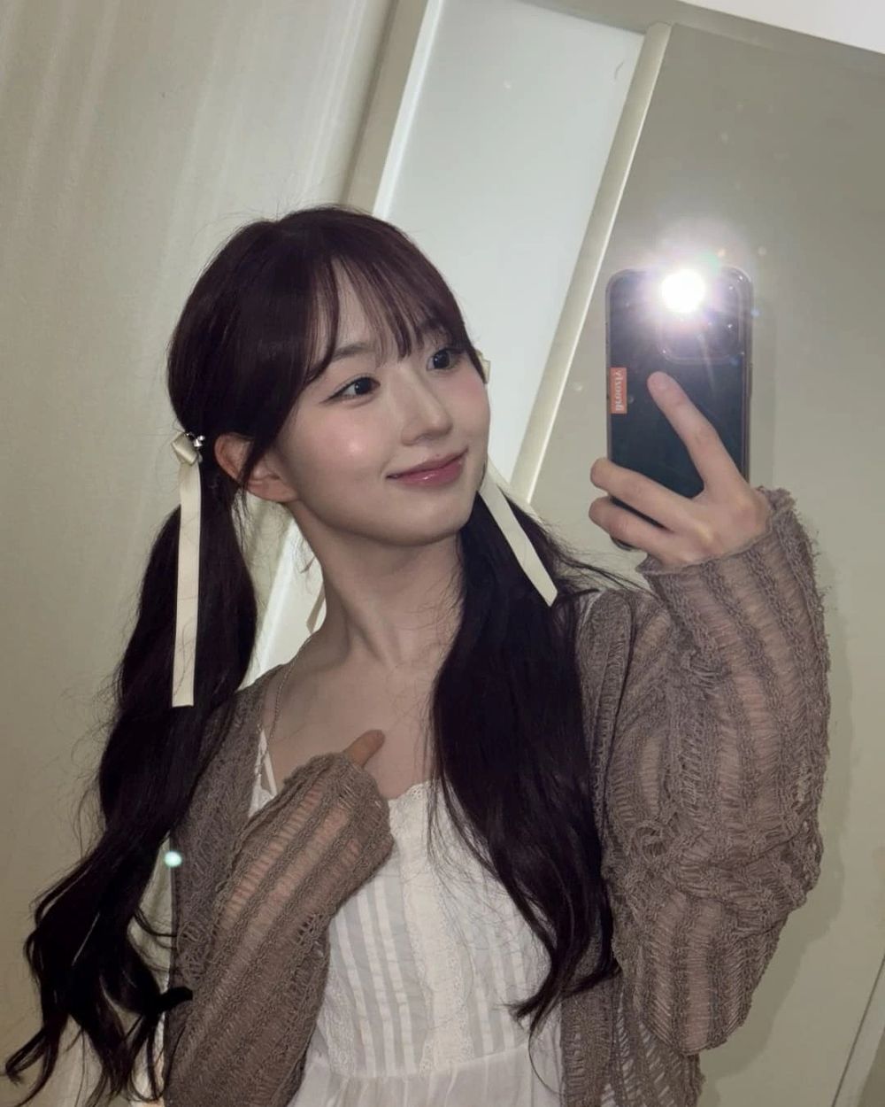 韓網公認6位最強「可愛系」女偶像！雨琦「小狗美」人氣爆棚，沅禧、Rei軟萌感十足-12