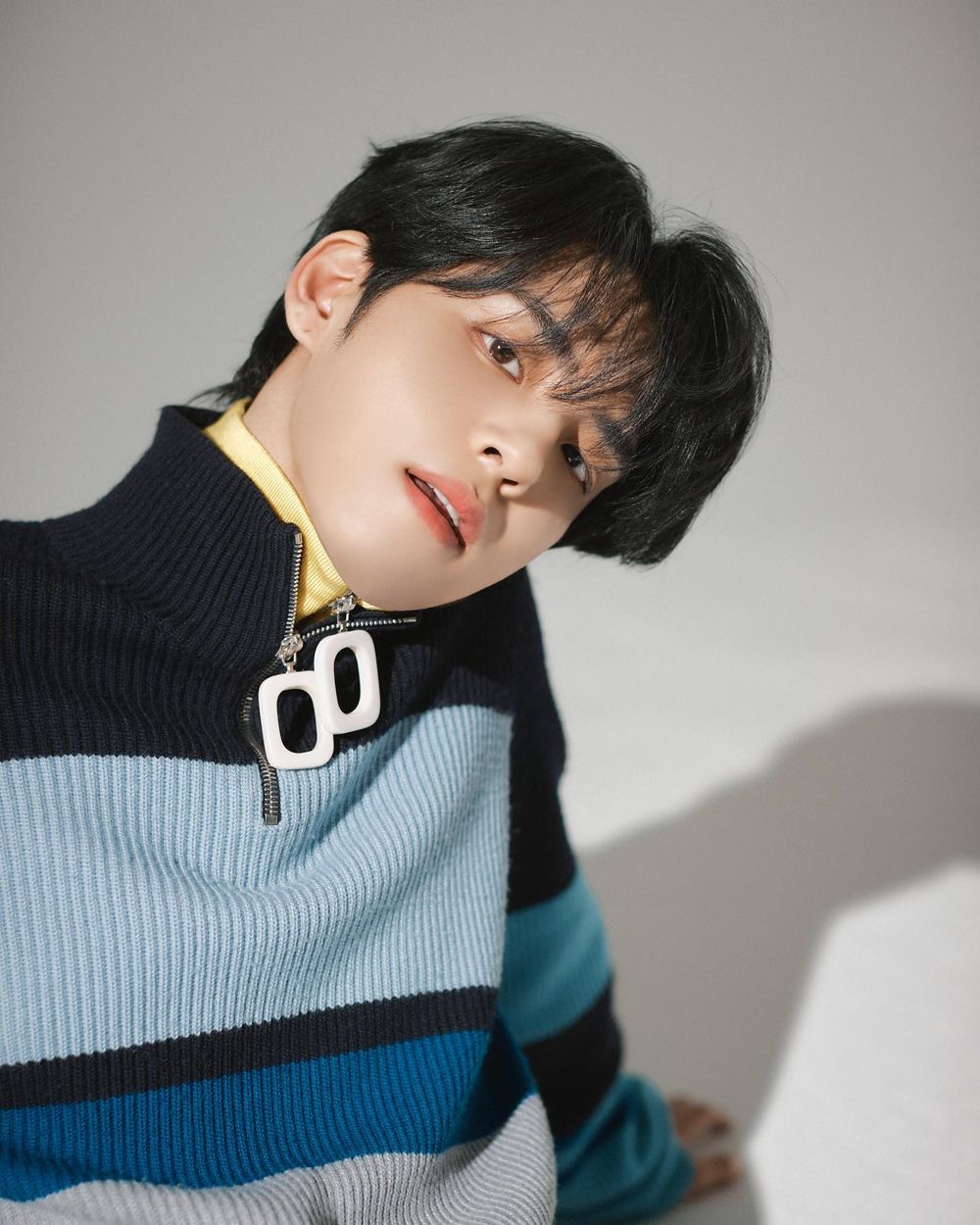 韓網公認6位超宅的「棉被精靈」KPOP男偶像！HAN全團最宅認證，元彬、元弼全上榜！-4