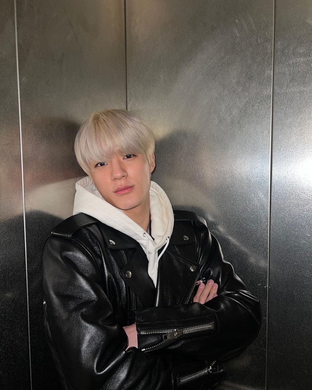 韓網公認6位超宅的「棉被精靈」KPOP男偶像！HAN全團最宅認證，元彬、元弼全上榜！-8