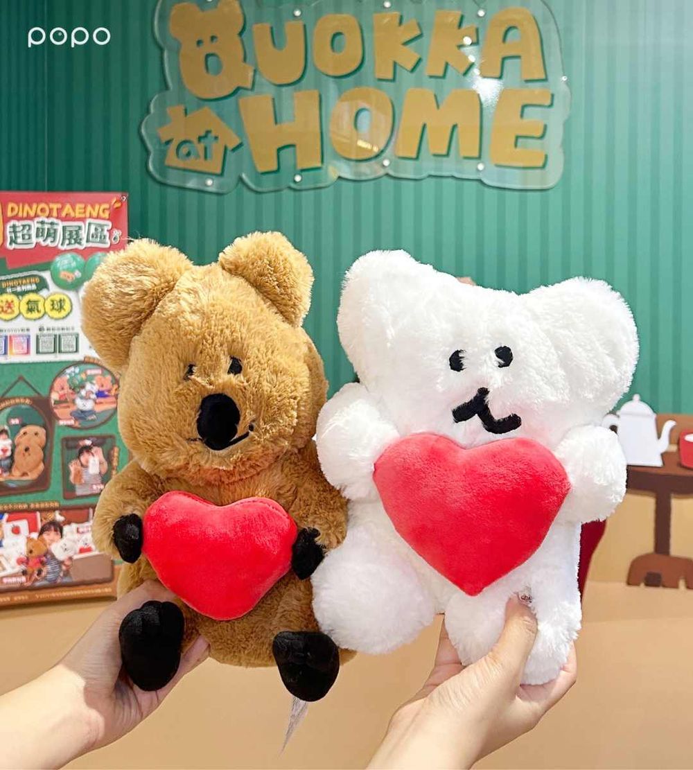 台版Jellycat太可愛！KHTOY「火雞肉飯便當」荷包蛋、雞腿玩偶萌翻天，還有矮袋鼠展區要拍！-5