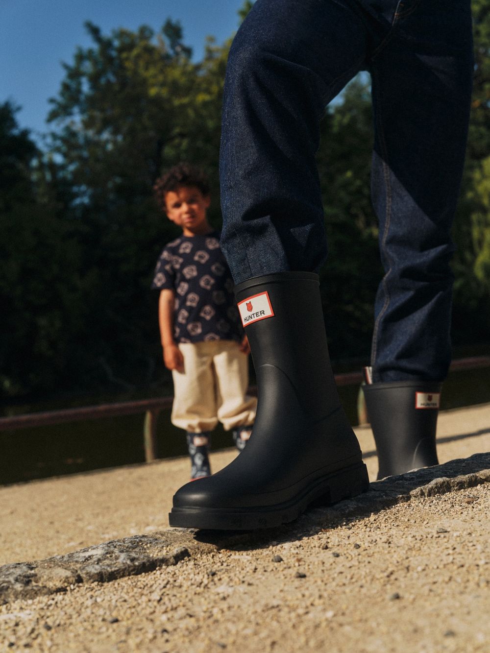 下雨好需要！Maison Kitsuné小狐狸「Hunter聯名」這雙根本最美雨靴天花板！-3