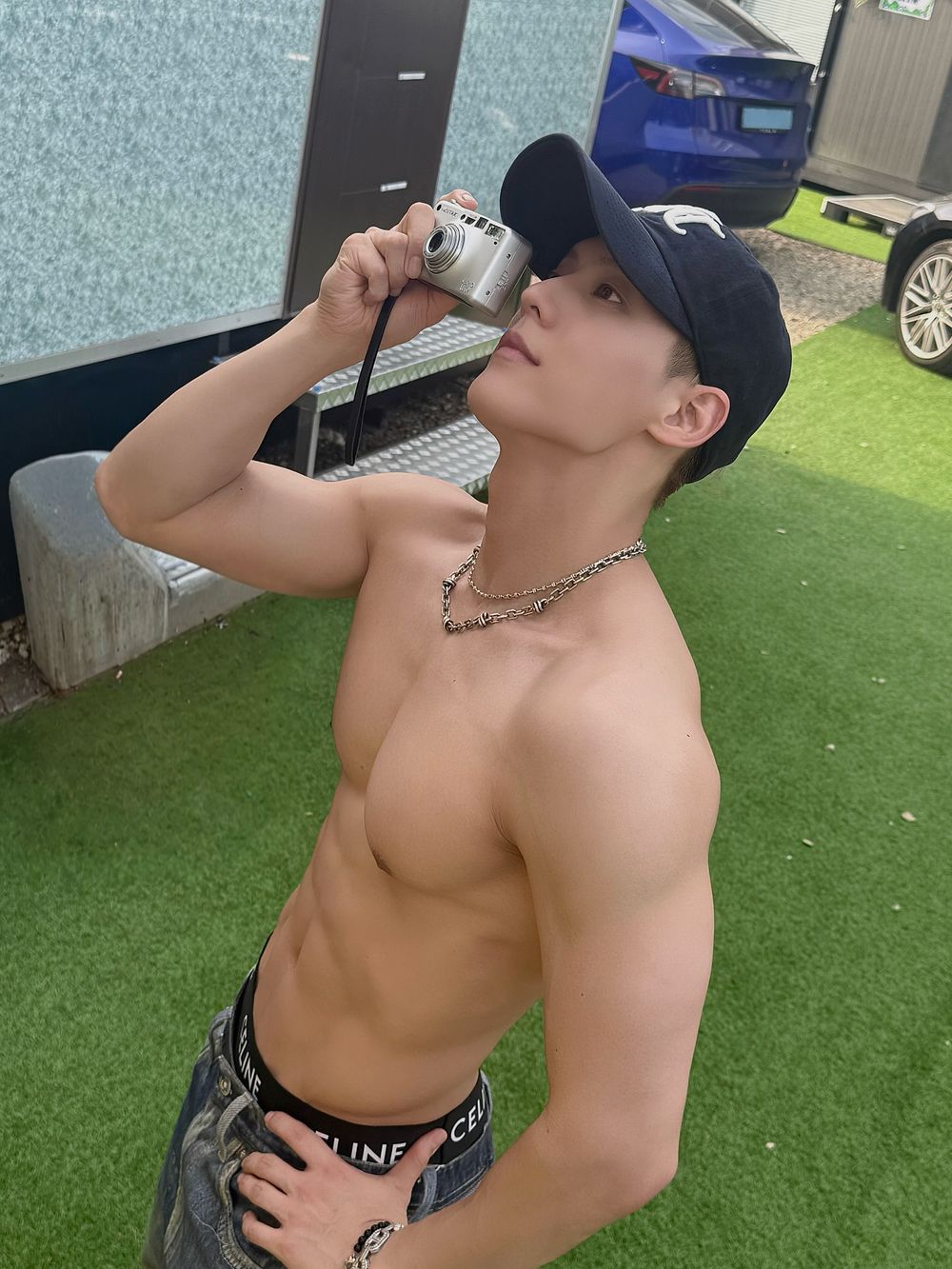 全網公認6位「健身魔人」KPOP男偶像！珉奎、柾國廣告大秀完美線條，彰彬肌肉線條引熱議！-12