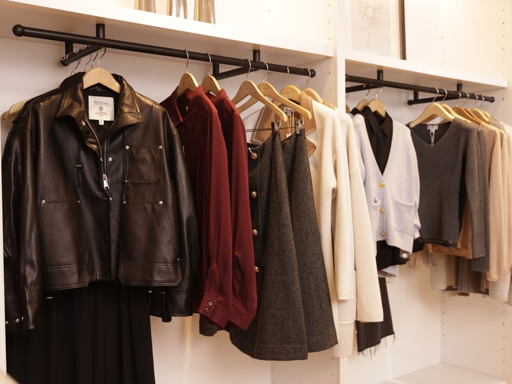 老錢風不用裝！靜奢天花板Club Monaco冬季「雪白奶油系」超美、藏不住的高級感就在說它！-9