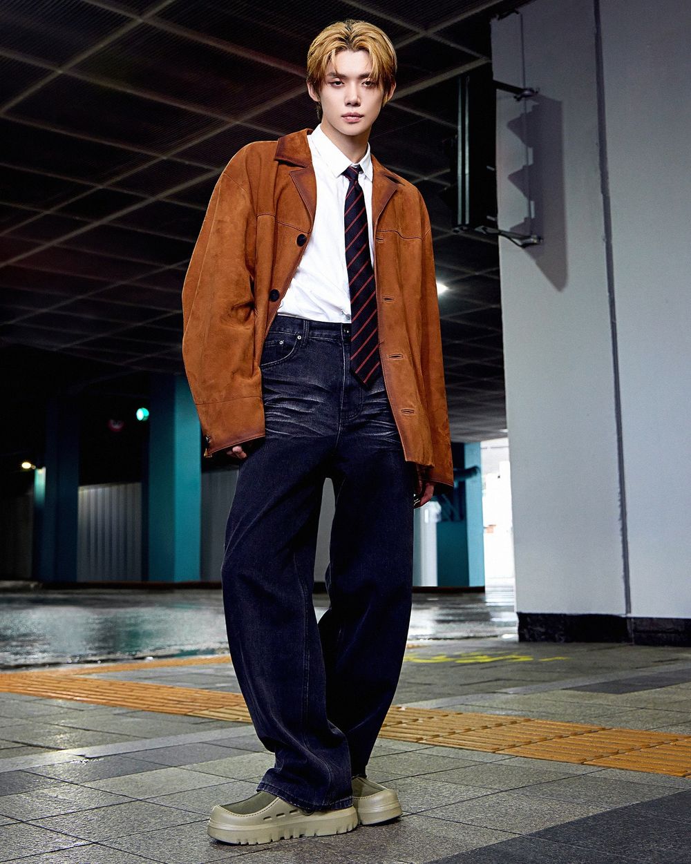 最會穿UGG的男人來了！TXT然竣代言照「腿長109公分」超狂比例看不膩！老公同款已經缺貨？！-6