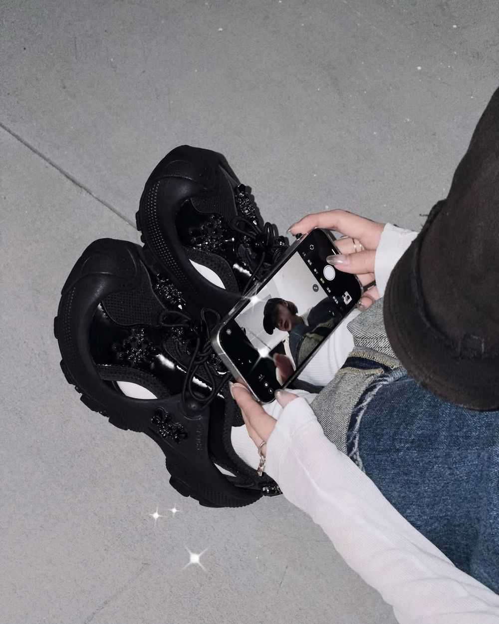 最夢幻Crocs洞洞鞋！再度聯名Simone Rocha！全新芭蕾風「瑪莉珍鞋、機能球鞋」呼聲超高！-9