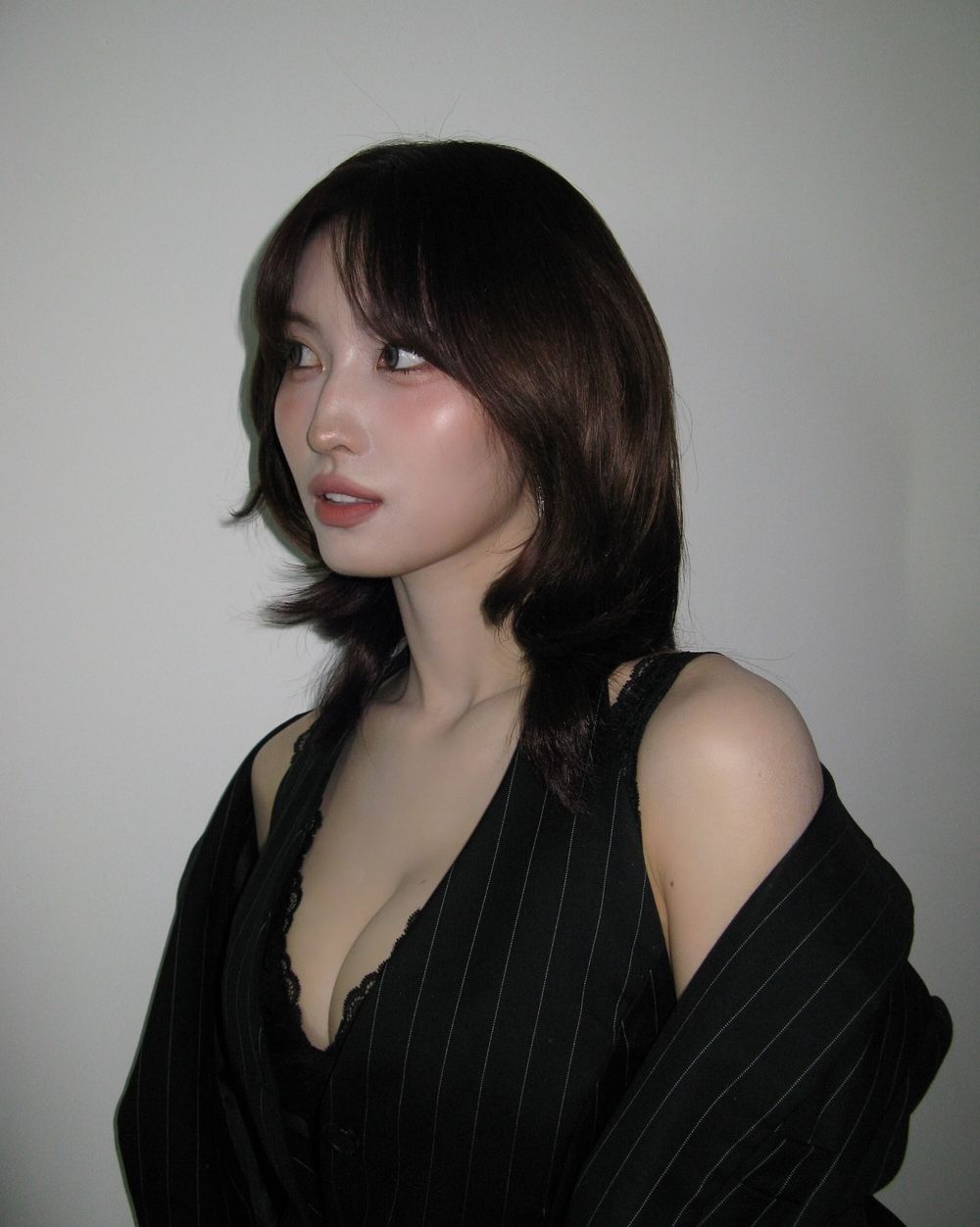 越淡越美！2025秋冬大勢「呼吸感裸妝」畫法，無粉底、腮紅液是重點，沒畫底妝卻比全妝更漂亮！-3