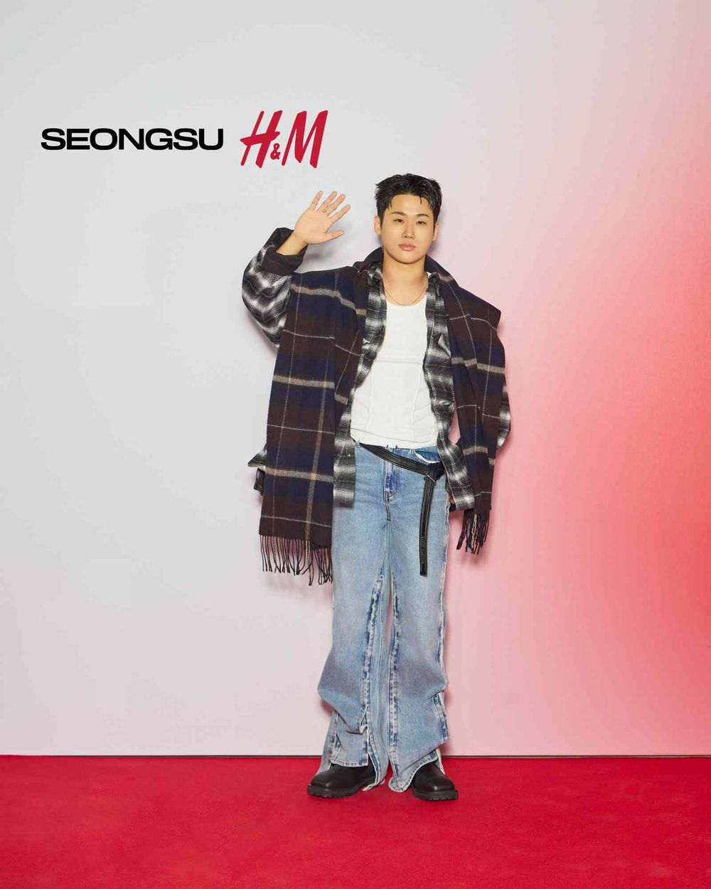 H&M首爾新店開幕！Mina、NMIXX Sullyoon、IVE秋天...美神降臨！一字排開超顧眼睛！-9