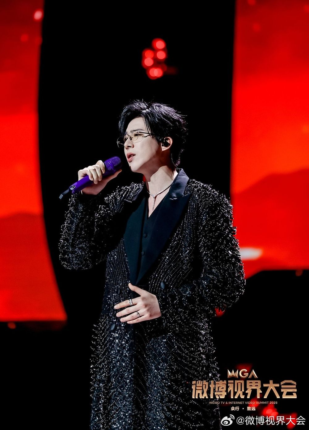 2025微博視界大會完整得獎名單出爐！白鹿＆王鶴棣合體，劉宇寧奪獎獻唱《折腰》《書卷一夢》OST！-2