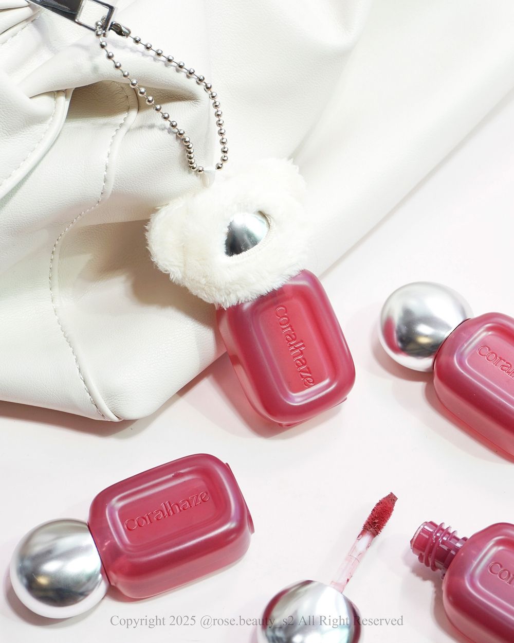 鎖頭唇釉出新招？！韓女瘋搶「熊熊唇釉吊飾」回歸，秋冬必擁有花瓣絲絨唇釉，TXT崔杋圭同款無花果奶茶色、太顯白！-18