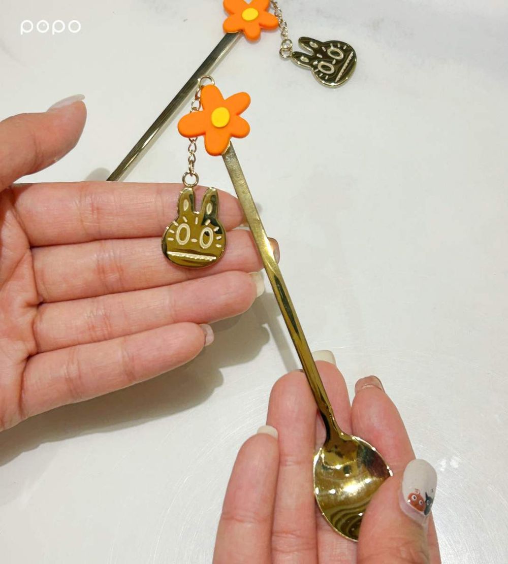 GODIVA又跟LABUBU聯名啦！超可愛造型巧克力、秋季限定「榛果巧克力霜淇淋」Q到捨不得吃！-6