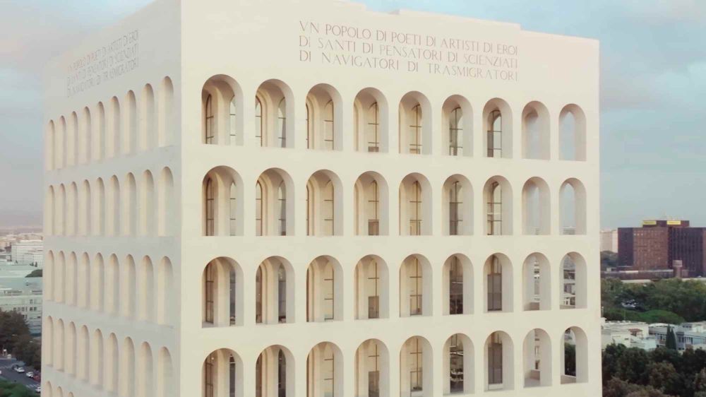 SKZ方燦solo新歌來了？！攜手FENDI推出〈Roman Empire〉MV豪華場景＋頂規造型，一出手就是大製作！-2