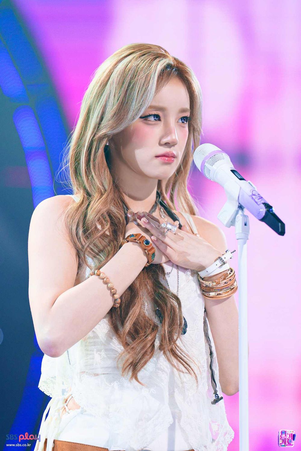 網評6位唱腔超有特色的KPOP女偶像！雨琦渾厚低音太迷人，Rosé、Winter嗓音辨識度超高！-12