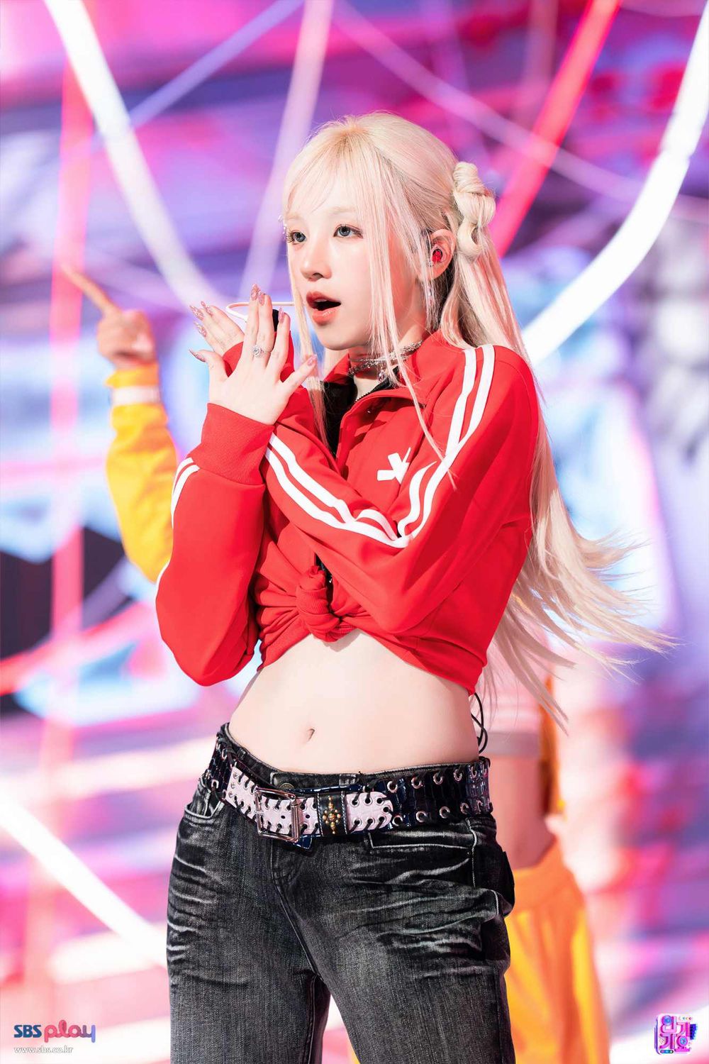 網評6位唱腔超有特色的KPOP女偶像！雨琦渾厚低音太迷人，Rosé、Winter嗓音辨識度超高！-13