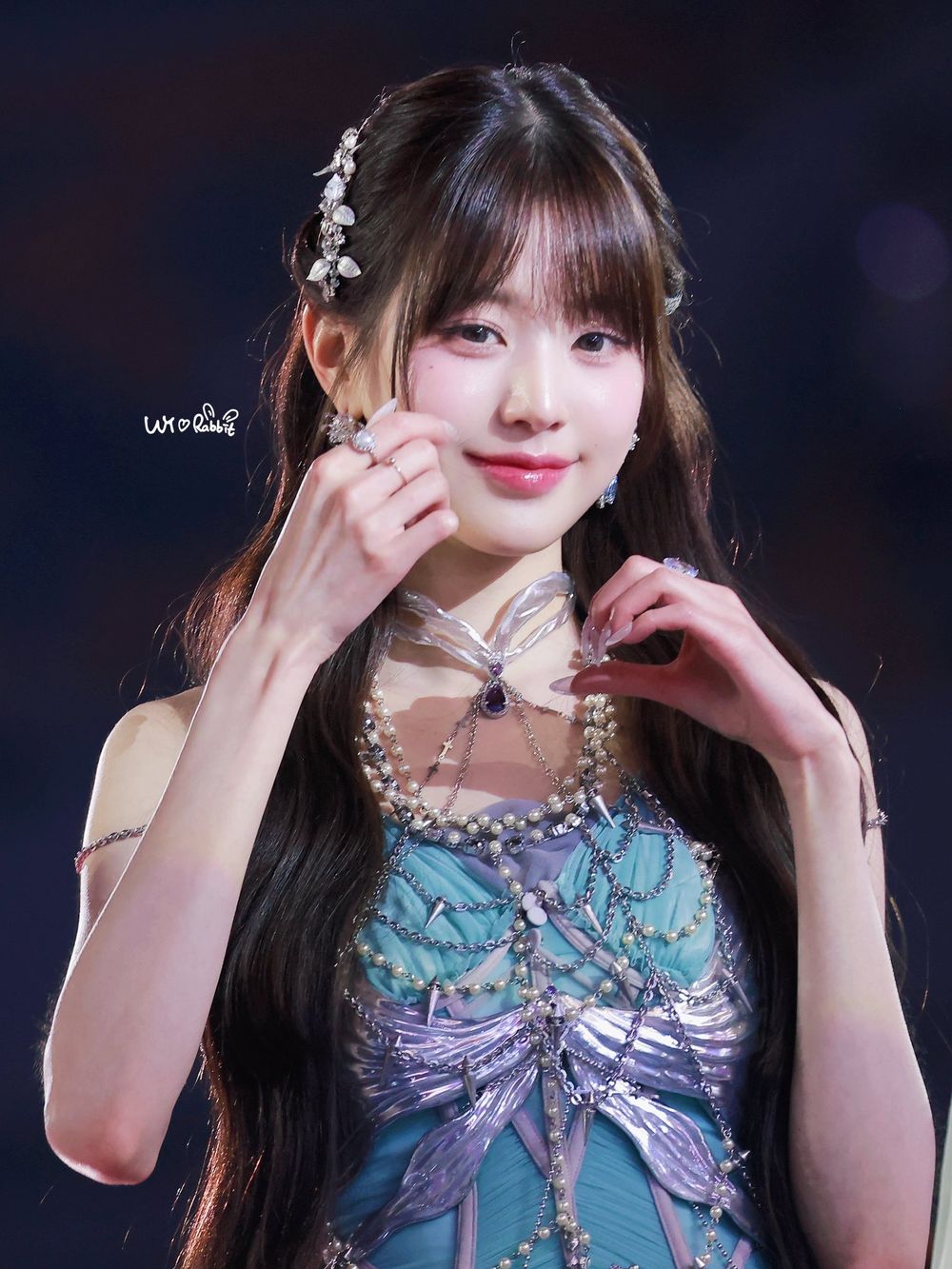 網評6位最適合「非人類」概念的KPOP女偶像！Karina美到像AI，張員瑛、Sullyoon根本精靈下凡！-4