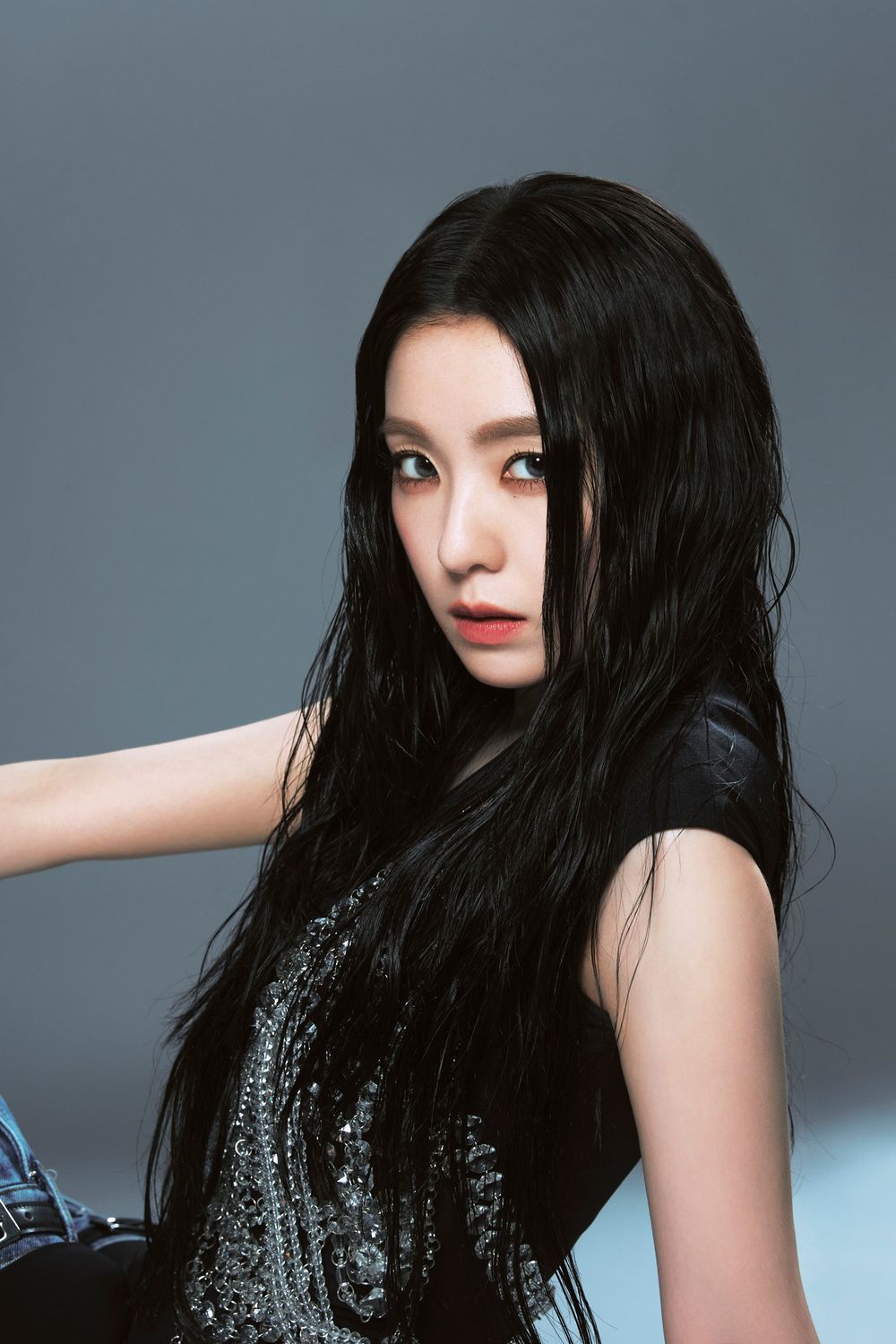 網評6位最適合「非人類」概念的KPOP女偶像！Karina美到像AI，張員瑛、Sullyoon根本精靈下凡！-11