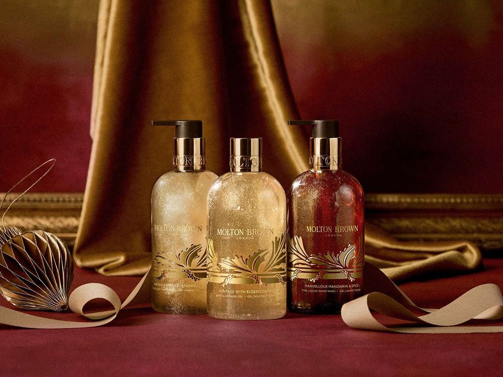 千元內入手「沐浴界愛馬仕」！英國奢華香氛Molton Brown聖誕交換禮物精選，超澎湃2025聖誕倒數月曆不用萬元！-4