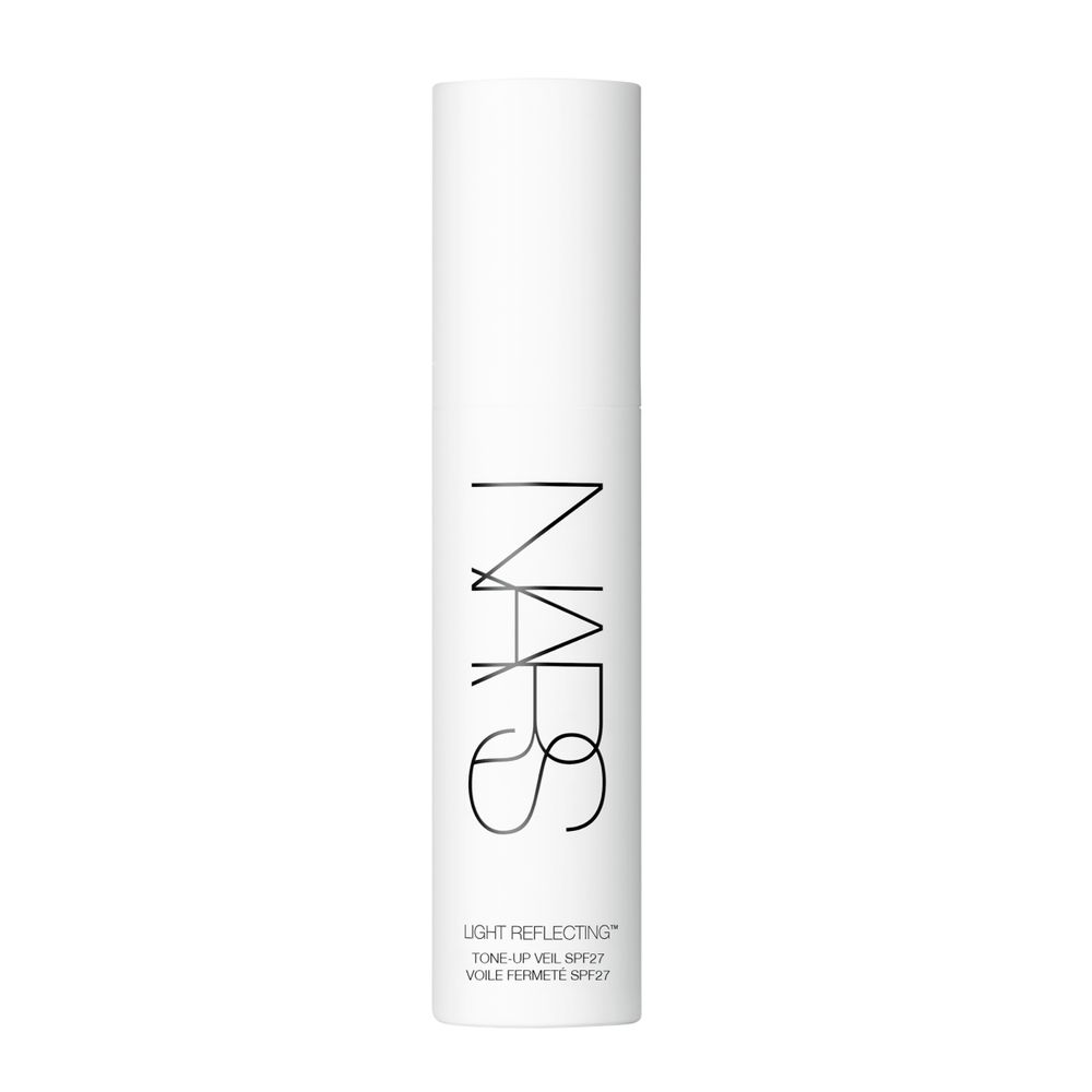 最夢幻高訂聖誕彩妝！NARS「星漾幻境系列」限量月光小白餅、四色眼影新裝太時髦，韓妞搶翻「星河打亮餅」一刷五官秒立體！-6