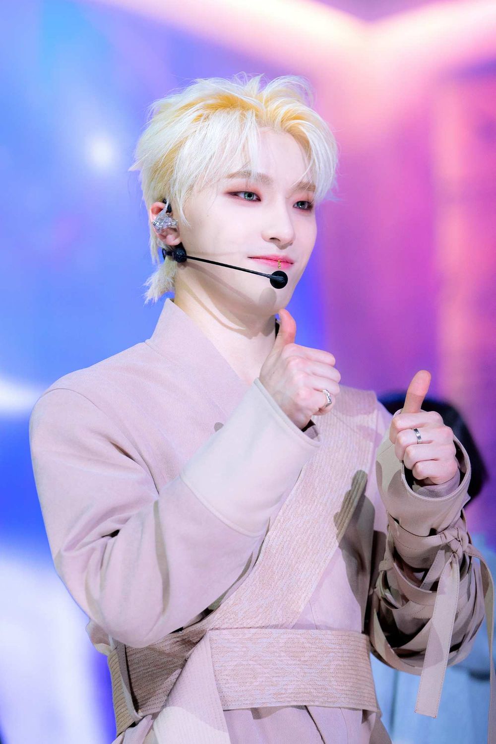 網評6位出道後實力暴風成長的KPOP男偶像！Jin、Dino全能進化，Lee Know唱功進步驚人！-6