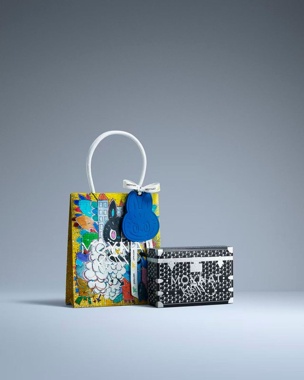 絕對發瘋！Moynat驚喜聯名Labubu！連 Lisa也淪陷搶揹「這咖」、六色吊飾必收藏！-11