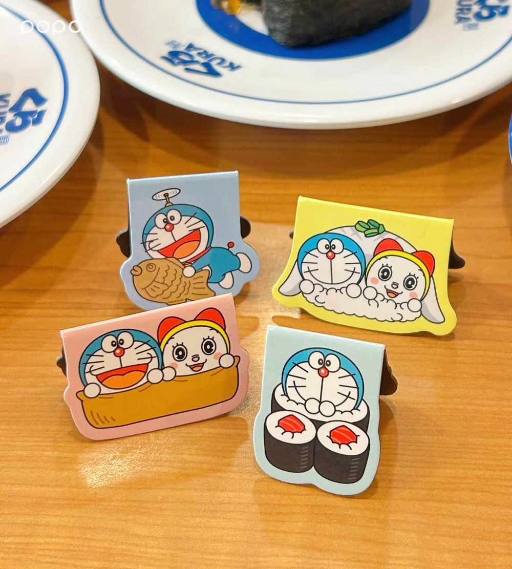 藏壽司最新扭蛋是哆啦A夢！萌翻「玉子燒哆啦A夢吊飾、豆皮壽司哆啦美磁鐵」全都太欠收藏！-4