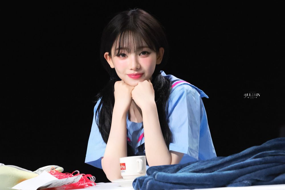 盤點7位KPOP女偶像台灣制服照！Jennie化身《想見你》女主角，Sullyoon、Winter美到上熱搜！-13