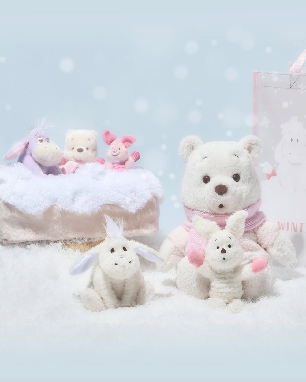 日妞社群狂討論！日本迪士尼超可愛「雪白小熊維尼玩偶、大頭維尼絨毛手套」這天開賣！-13