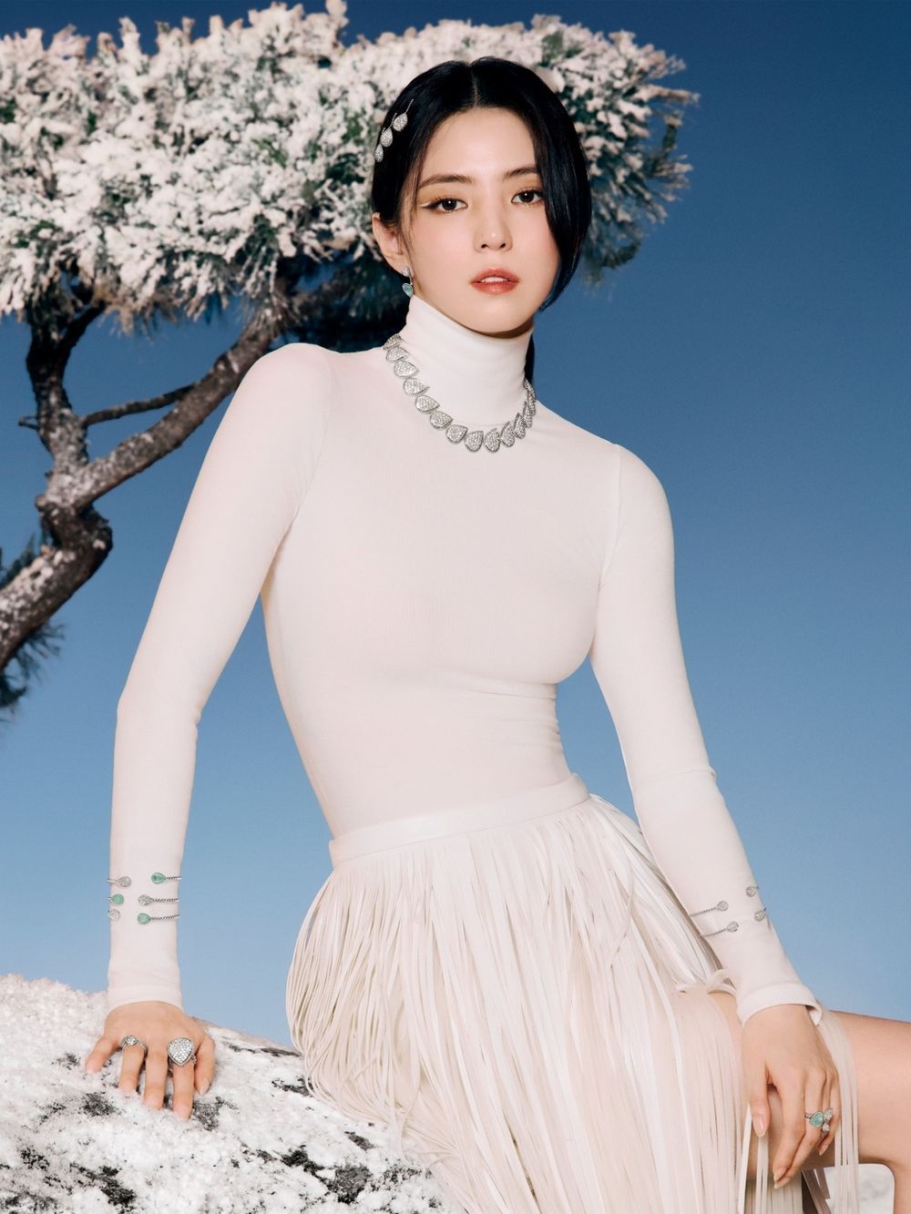 韓韶禧、Mina化身Boucheron寶詩龍雪中精靈！「高珠美人顏」根本就是人間行走的鑽石！-3