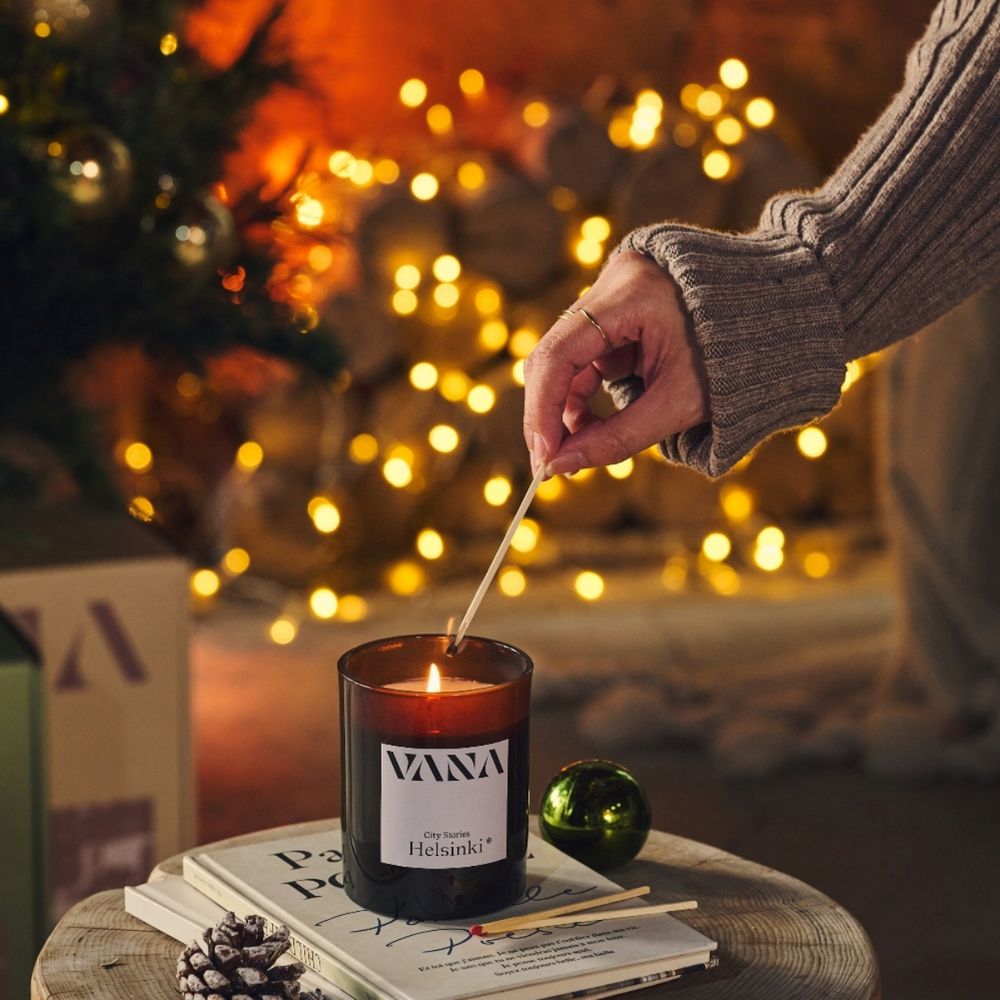 2025聖誕限定新品登場！瑞典香氛VANA推出肉桂香料調「Eldstad壁爐」蠟燭，暖甜香氣瀰漫瞬間，家就有節日感！-3