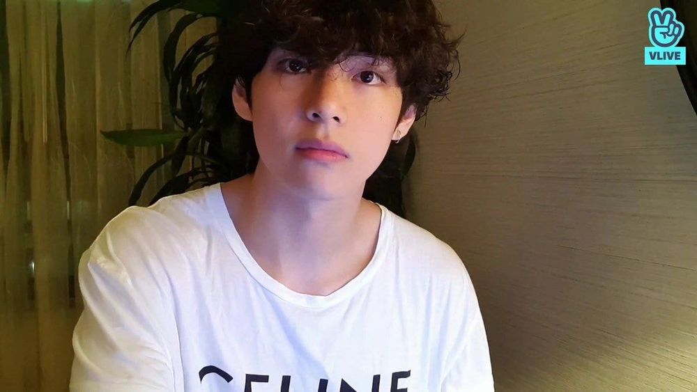 網評7位素顏也好看的KPOP男偶像！元彬帥氣顏值零死角，Felix、秀彬臉蛋亮到發光！-9