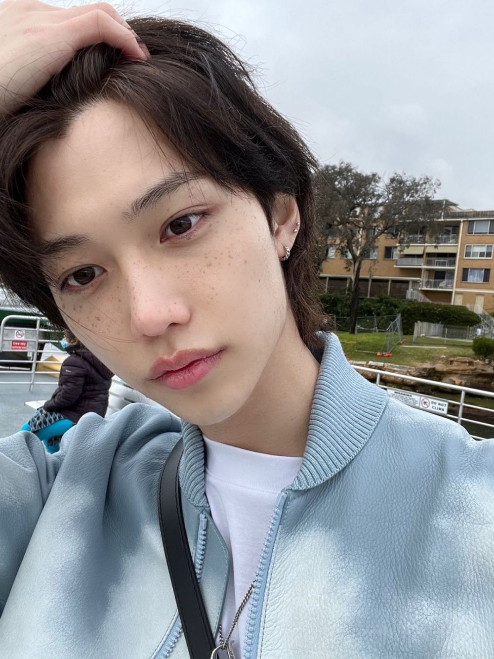 網評7位素顏也好看的KPOP男偶像！元彬帥氣顏值零死角，Felix、秀彬臉蛋亮到發光！-5