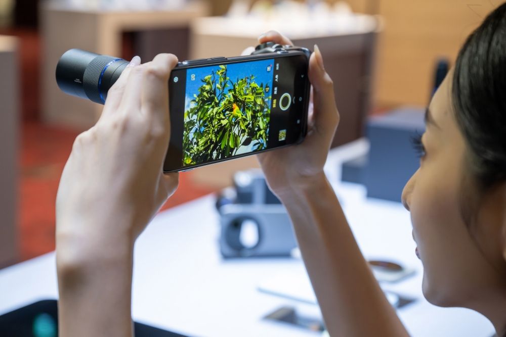 2025最新必買3大演唱會神機推薦！iPhone 17 Pro 8倍光學變焦超狂、三星這台連Felix都愛用！-4