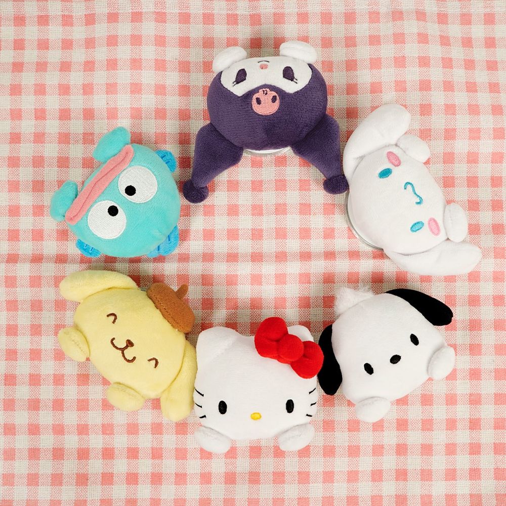 7-11開賣超可愛三麗鷗周邊！「換裝中布丁狗公仔」、帕恰狗懸掛收納袋、手機支架全都想帶回家！-13