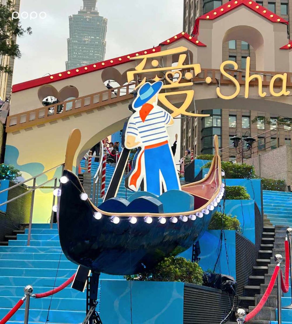 2025聖誕節最美主題裝置！愛．Sharing「威尼斯嘉年華風聖誕樹、聖母殿、香氛花園」必拍亮點一次看！-13