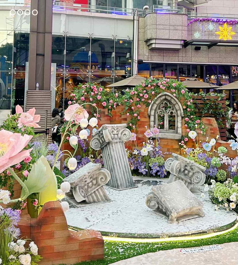 2025聖誕節最美主題裝置！愛．Sharing「威尼斯嘉年華風聖誕樹、聖母殿、香氛花園」必拍亮點一次看！-7