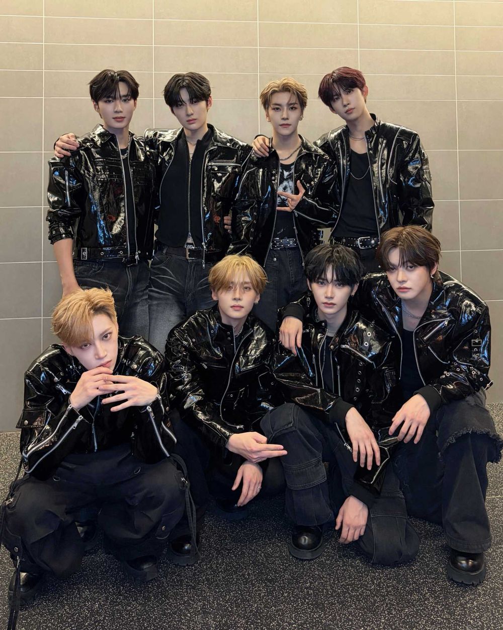 2025年12月回歸&出道韓團總整理！新男團ALD1引爆話題，ADP、fromis_9掀年末音源大戰，EXO見面會登場！-5