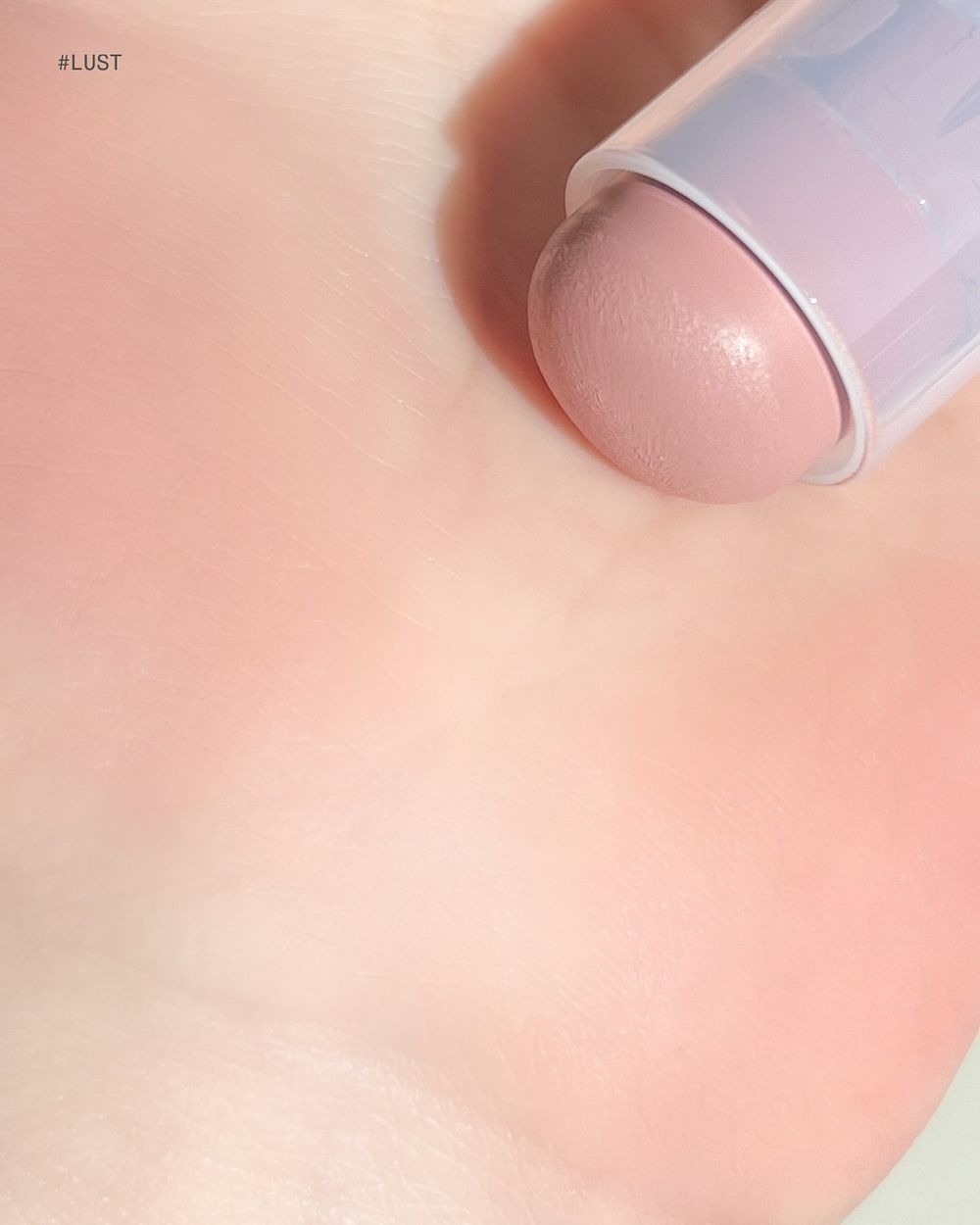 腮紅居然會說話！韓網爆火SOMI「情緒腮紅」上市秒熱賣，害羞嬌嫩粉、委屈清冷紫...，把五種心情寫在臉上！-7