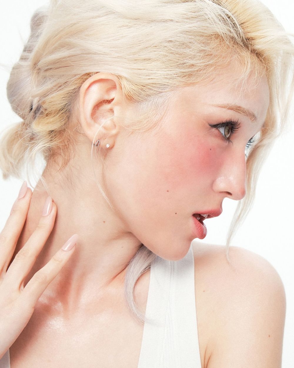 腮紅居然會說話！韓網爆火SOMI「情緒腮紅」上市秒熱賣，害羞嬌嫩粉、委屈清冷紫...，把五種心情寫在臉上！-13