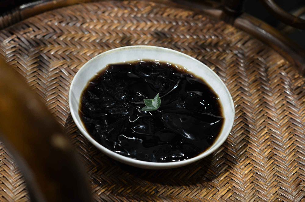 古早味甜品變成香氣！八時神仙草、郁郁香氛打造「燒仙草香氛」，花生＋風信子甜花香，皮革木質尾韻，全台限定販售！-3