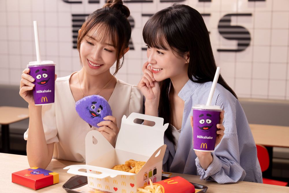 麥當勞「奶昔大哥」回來了！奶昔大哥毛毛包爆可愛、香草/草莓奶昔也敲碗成真！？-2