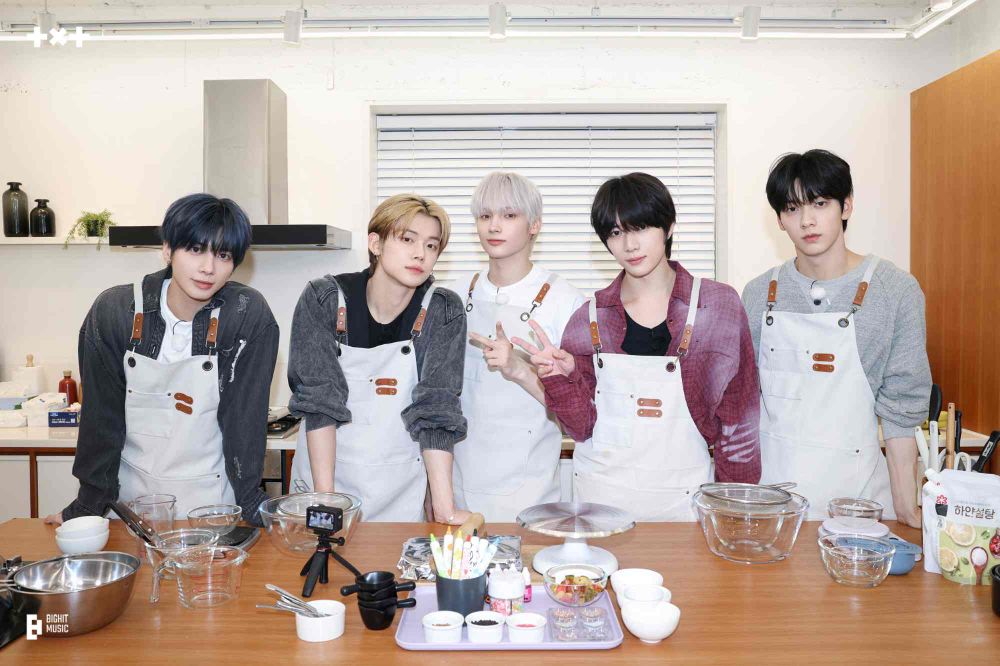 2025年成功續約的KPOP韓團！ITZY、TXT、ATEEZ、DAY6接連宣布全員續約粉絲嗨翻！-11