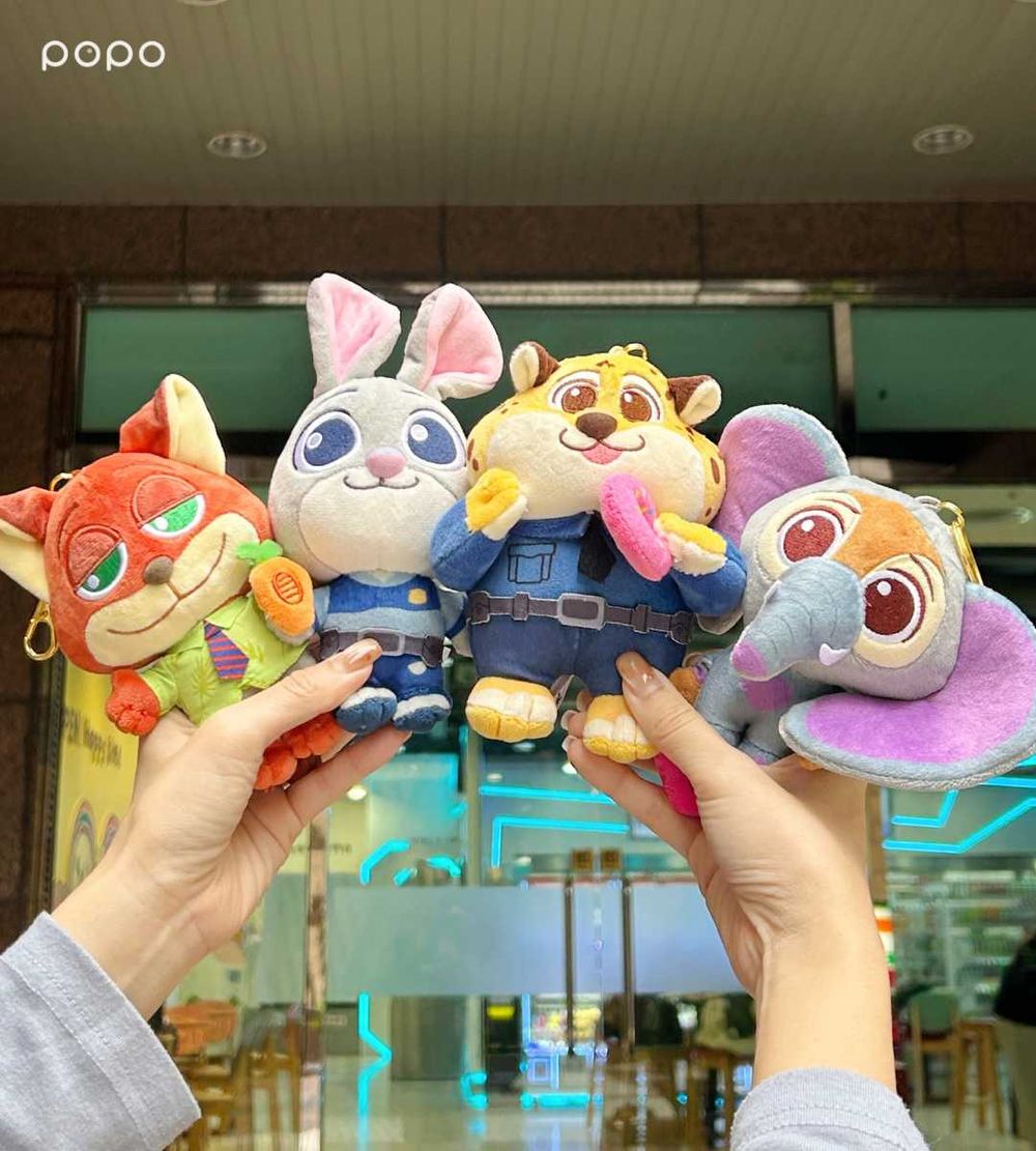 7-11開賣《動物方城市2》周邊小物！「Q版尼克玩偶、大頭洪金豹零錢包、蓋瑞捶背棒」全都太欠買！-3