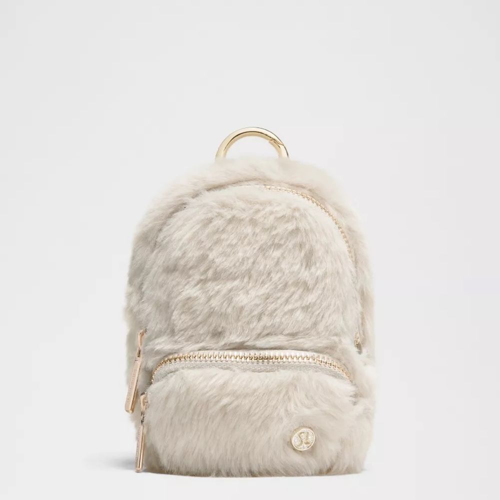 瑜珈服還是得看lululemon！秋冬低奢感「墨紫色、霧綠色」預告2026年度代表色！-7