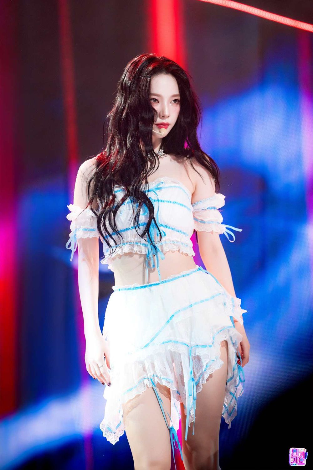 網評選天生C位氣場的KPOP女偶像TOP6！小娟存在感太強，張員瑛、Karina站著也發光！-4