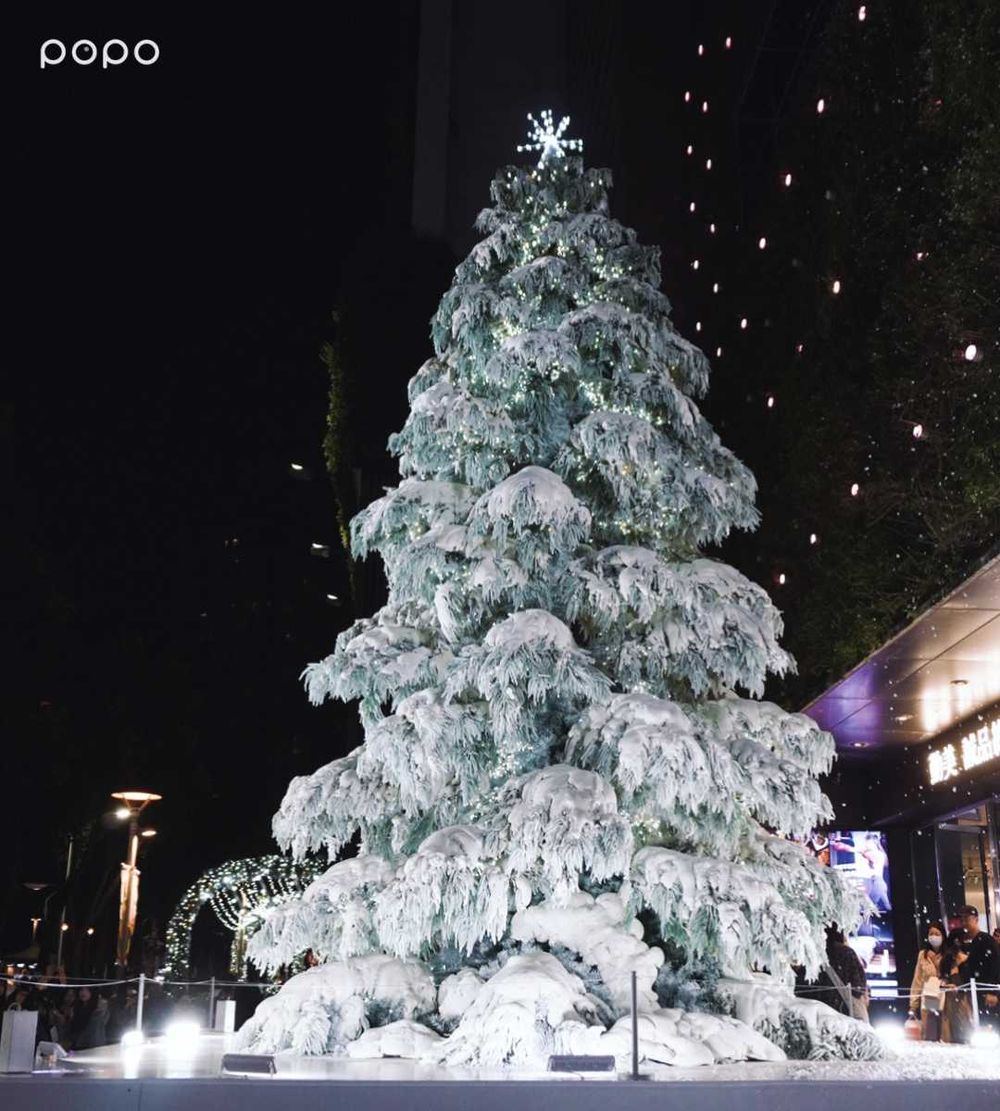 2025台中勤美草悟聖誕村來了！超夢幻「7公尺高飄雪聖誕樹、銀白森林光之道」必拍亮點一次看！-9